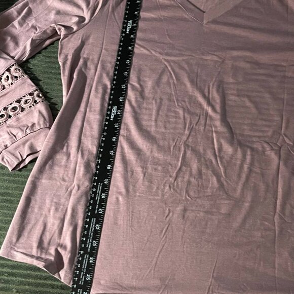 Women's long-sleeve V-neck top Size L - Picture 4 of 10